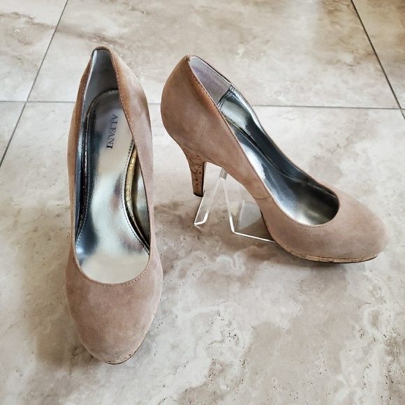 Alfani women's suede shoes size 7.5 - Picture 2 of 8